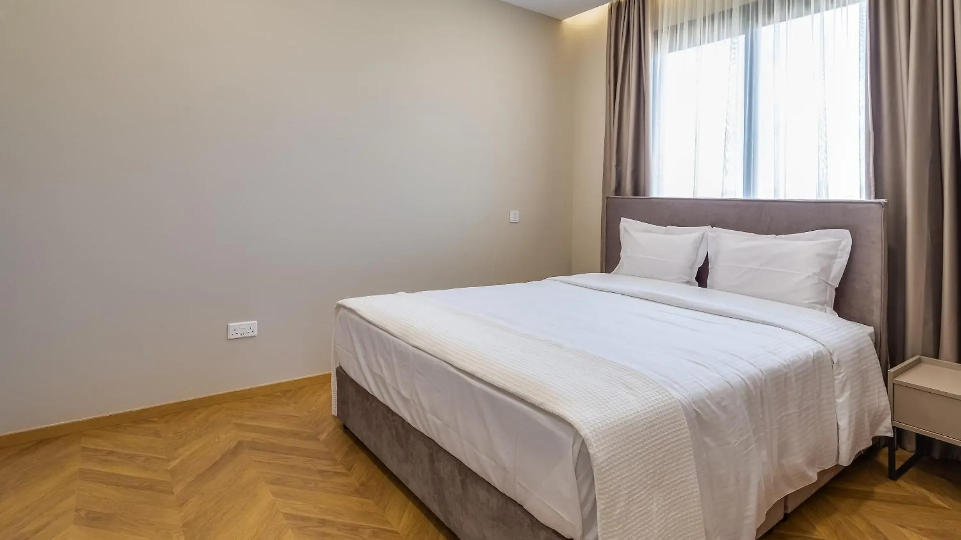 Apartment Pantio Living Residence Meneou