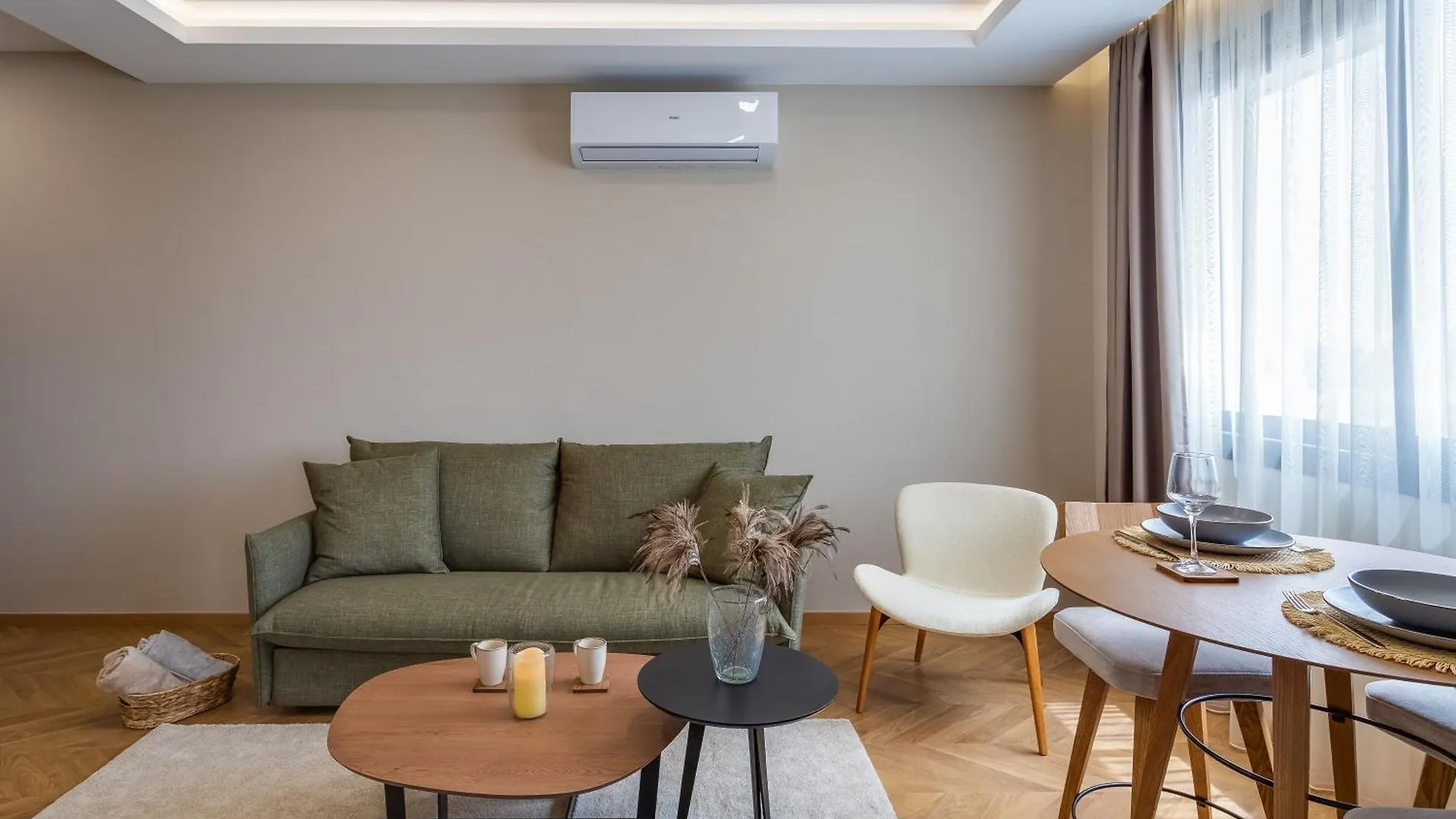 Pantio Living Residence Meneou 0*,
